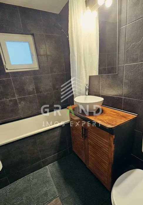 Ap 3 camere DECOMANDAT, BALCON, zona Marasti