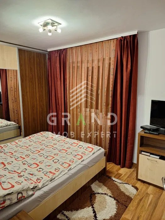 OPORTUNITATE! Ap 3 camere, BALCON, zona Manastur/Primaverii