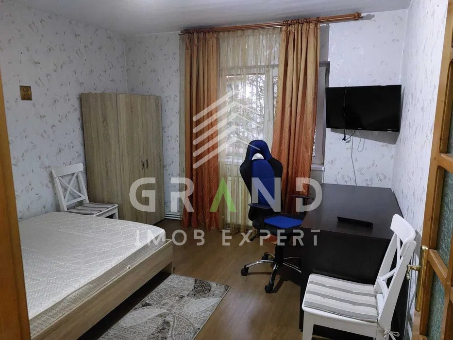 OPORTUNITATE! Ap 4 camere, BALCON INCHIS, PARCARE zona Zorilor/UMF