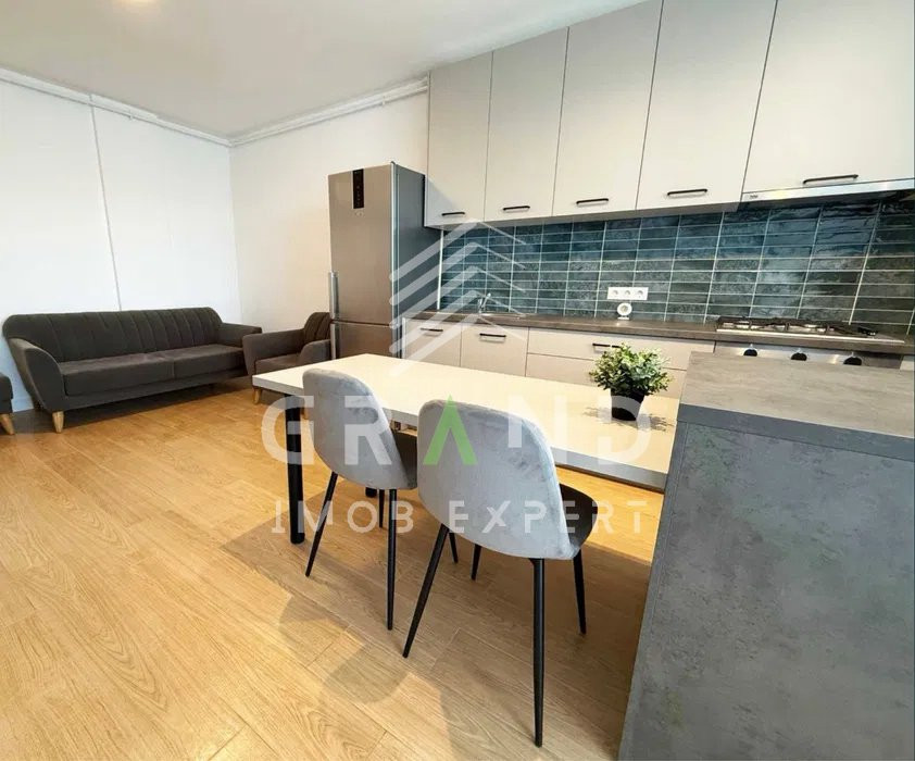 Apartament nou ultrafinisat cu 2 balcoane și parcare–Apahida,str.Traian