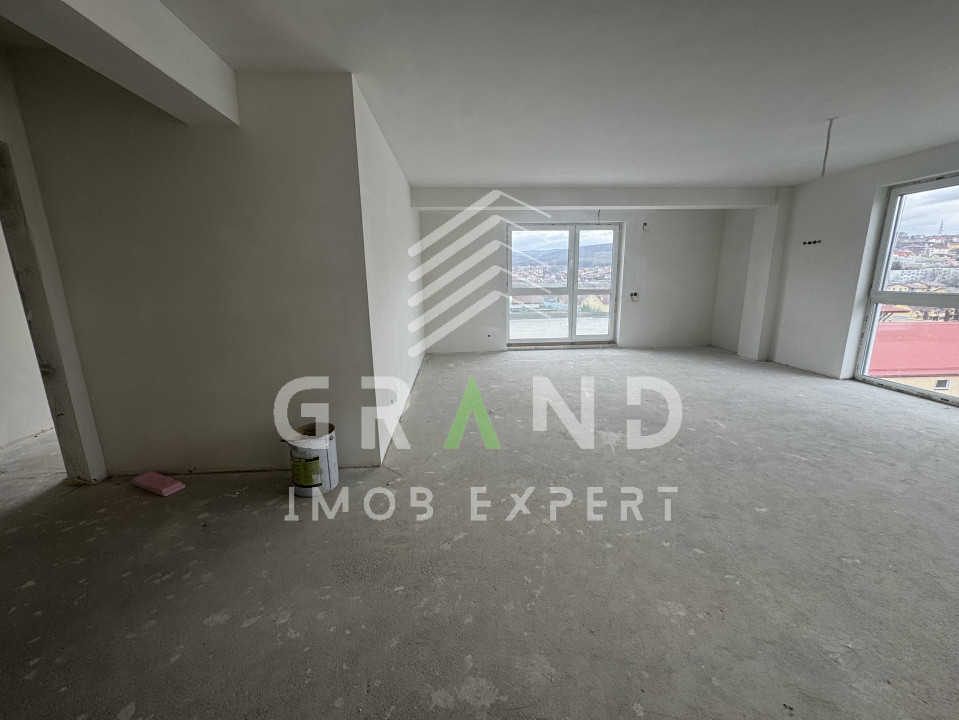 Apartament exclusivist 3 camere-terasa uriasa si panorama de vis!