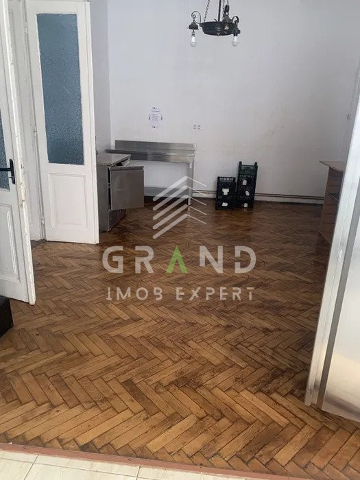SPATIU DE BIROU 3 INCAPERI, PARCARE, zona SEMICENTRAL/GARA