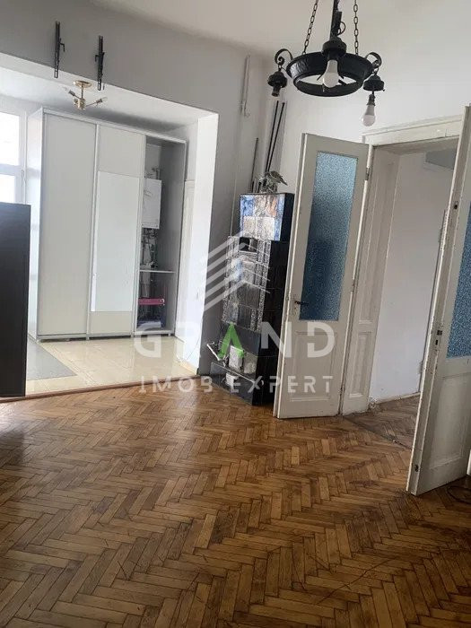 SPATIU DE BIROU 3 INCAPERI, PARCARE, zona SEMICENTRAL/GARA