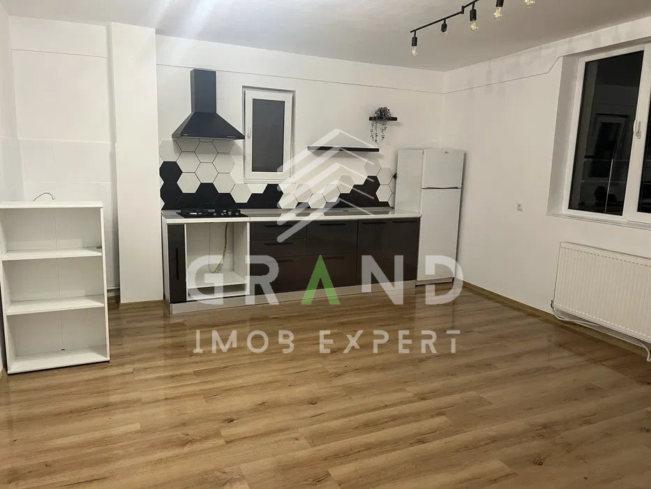 Ap 2 camere, RENOVAT, zona Calea Baciului