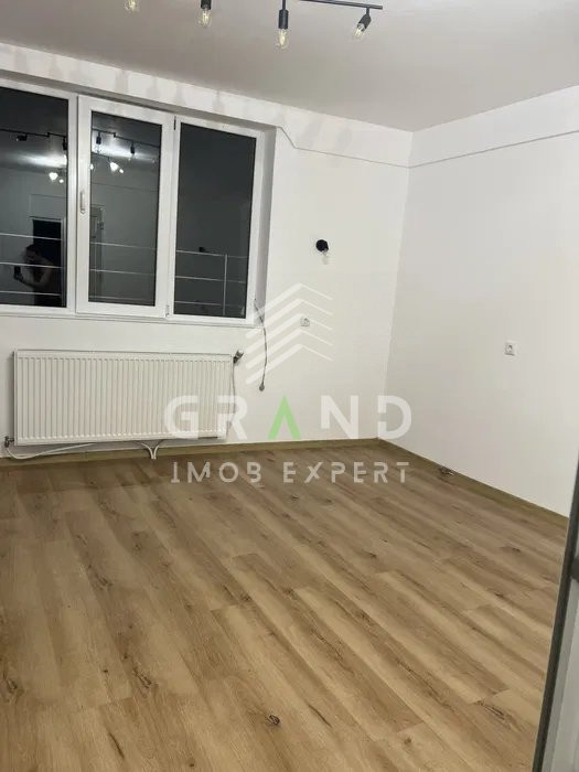 Ap 2 camere, RENOVAT, zona Calea Baciului