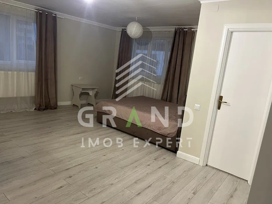 Ap 2 camere, RENOVAT, zona Calea Baciului