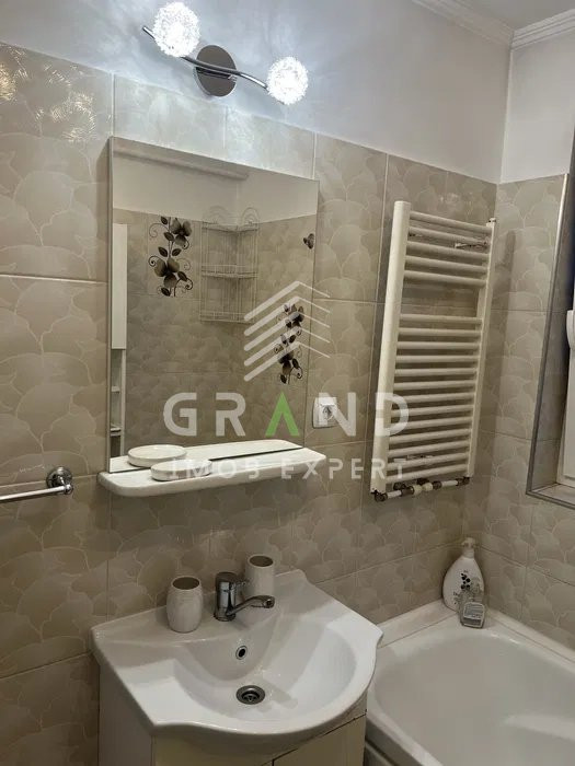 Ap 2 camere, RENOVAT, zona Calea Baciului