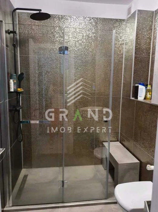 Locuință ultrafinisata la cheie: 3 camere, grădină și 2 parcări in Florești,CJ