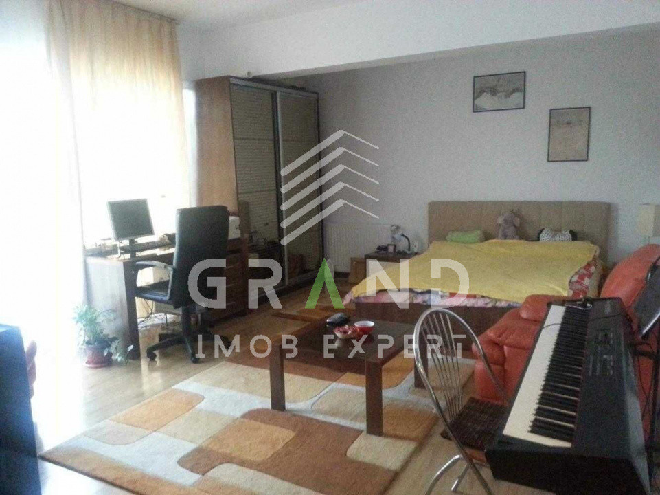 Ap 1 camera, BALCON, PARCARE, zona Plopilor