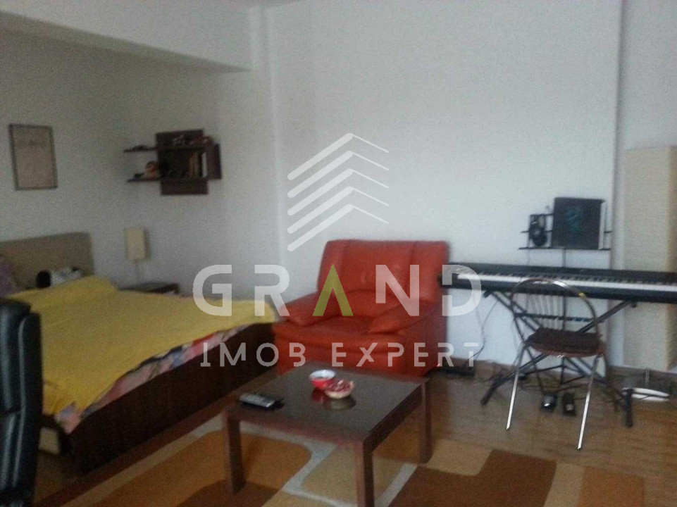 Ap 1 camera, BALCON, PARCARE, zona Plopilor