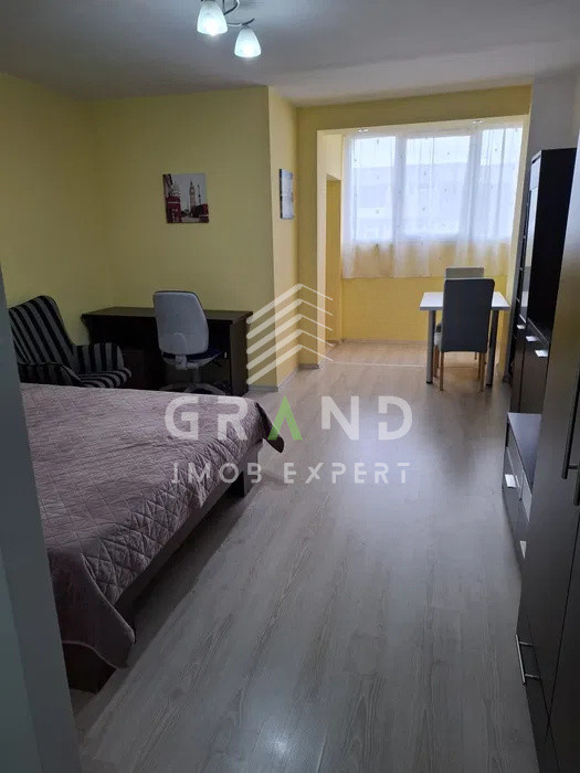 GARSONIERA ECONOMA, BALCON, zona Manastur/Union