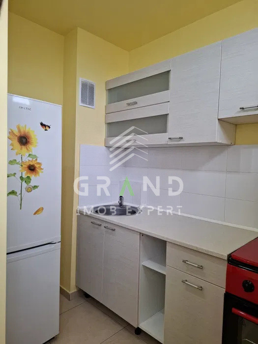 GARSONIERA ECONOMA, BALCON, zona Manastur/Union