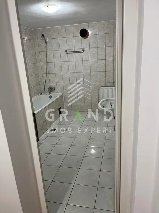 Apartament 1 camera DECOMANDAT, PARCARE, zona Fagului