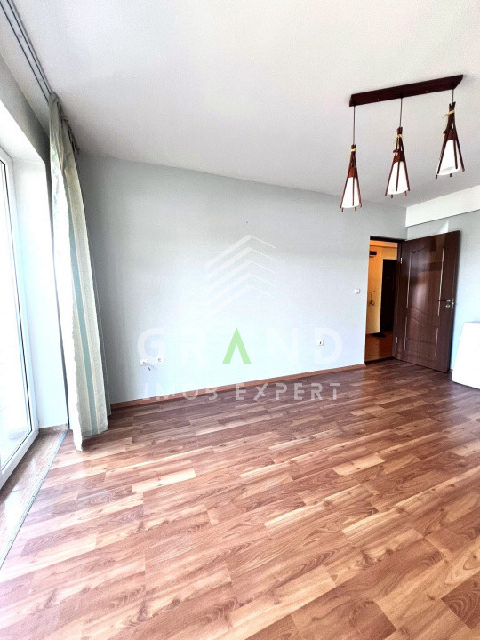 OPORTUNITATE!AP 3 CAMERE,2 BALCOANE,PARCARE,ZONA BACIU/PETROM