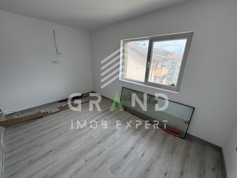 Garsonieră de vânzare 27mp+BALCON– zona Vivo/Restaurant Roata Faget