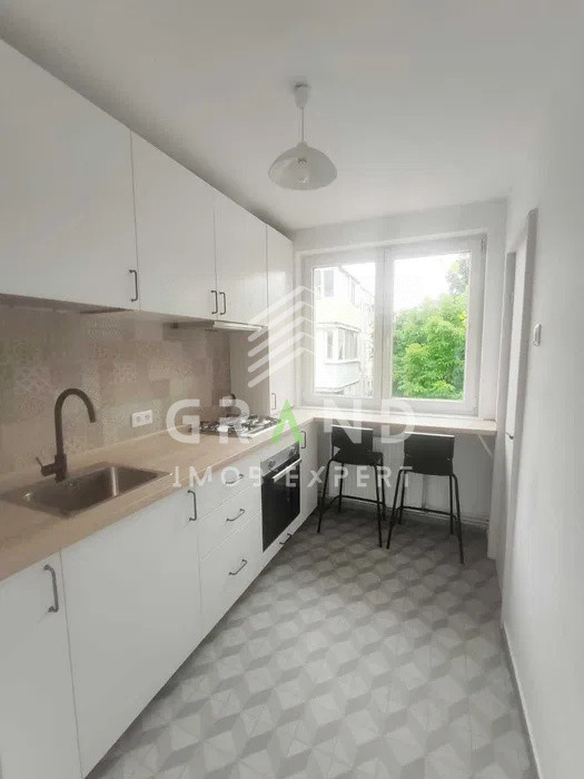 Ap 3 camere, BALCON, zona Grigorescu