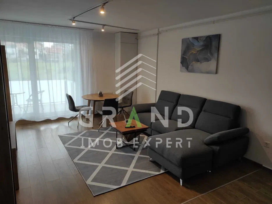 Ap 2 camere, BALCON, PARCARE, zona Buna Ziua