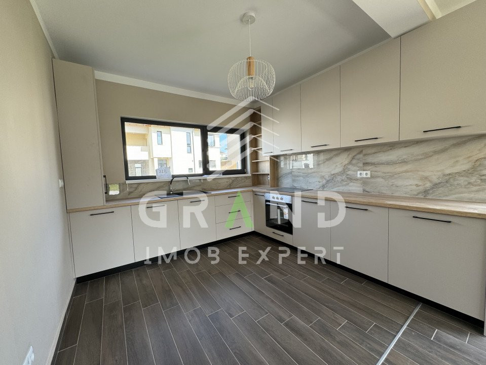 TOTUL NOU!Casa individuala,4 camere,3 BAI,TERASA,GARAJ,zona Dezmir