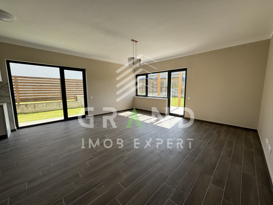 TOTUL NOU!Casa individuala,4 camere,3 BAI,TERASA,GARAJ,zona Dezmir