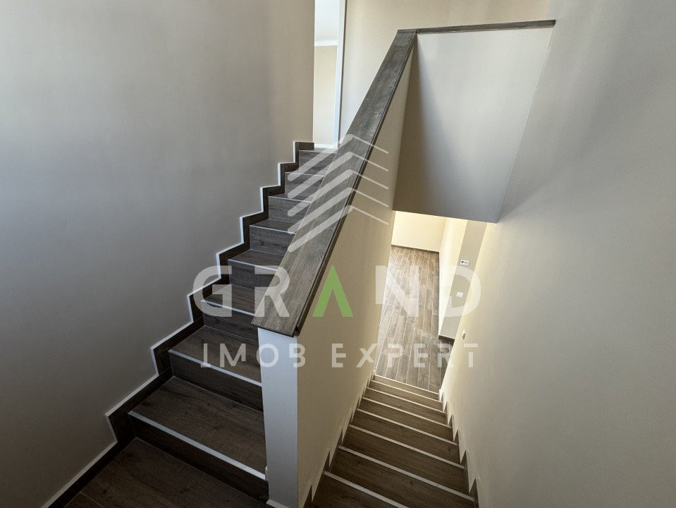 TOTUL NOU!Casa individuala,4 camere,3 BAI,TERASA,GARAJ,zona Dezmir