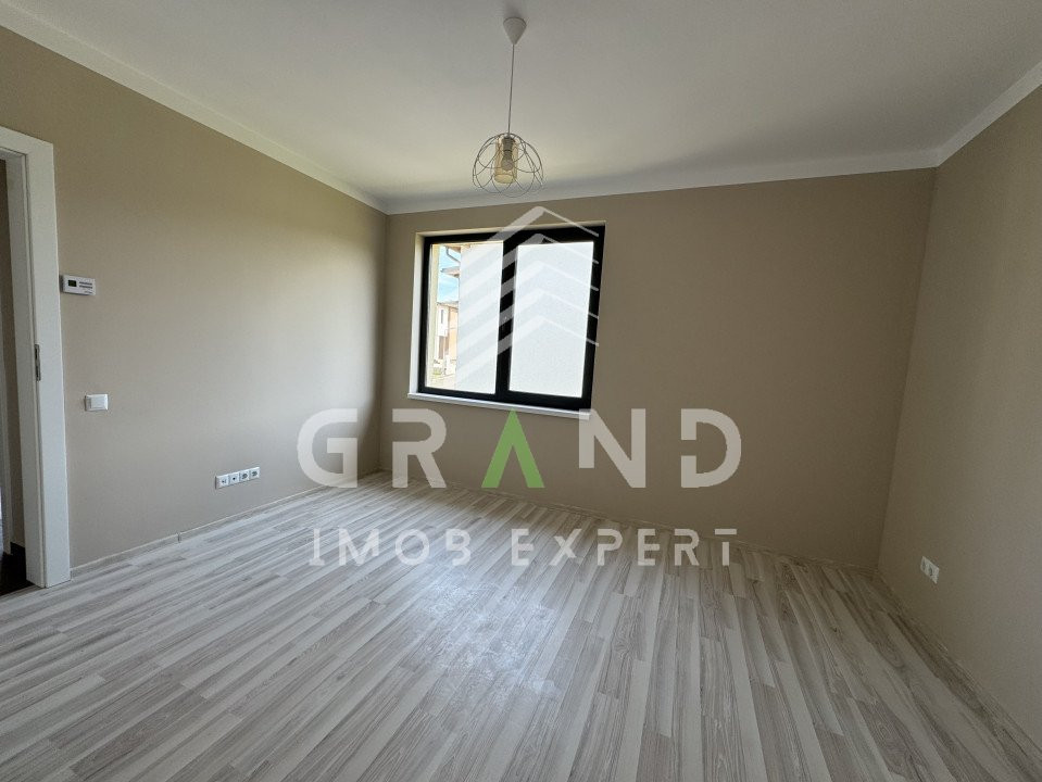 TOTUL NOU!Casa individuala,4 camere,3 BAI,TERASA,GARAJ,zona Dezmir