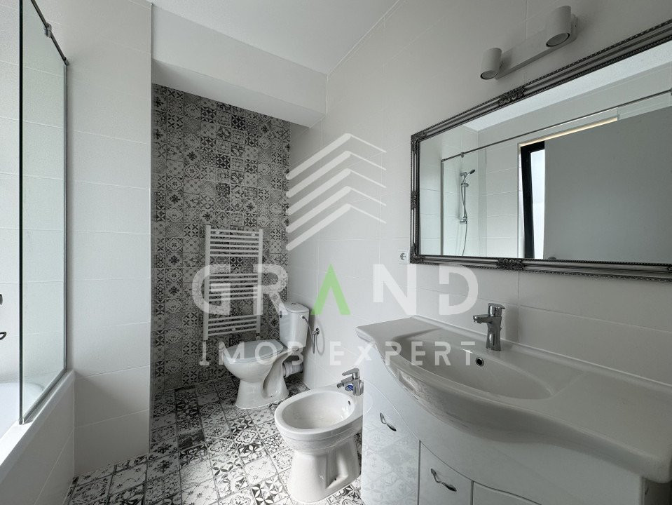 TOTUL NOU!Casa individuala,4 camere,3 BAI,TERASA,GARAJ,zona Dezmir