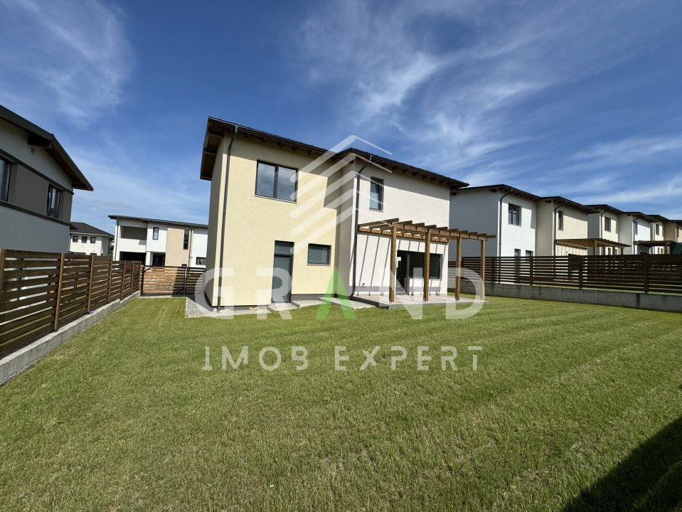 TOTUL NOU!Casa individuala,4 camere,3 BAI,TERASA,GARAJ,zona Dezmir