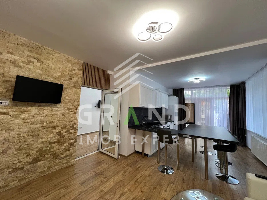 Ap 2 camere, TERASA, PARCARE, zona Centru/Platinia/BT Arena