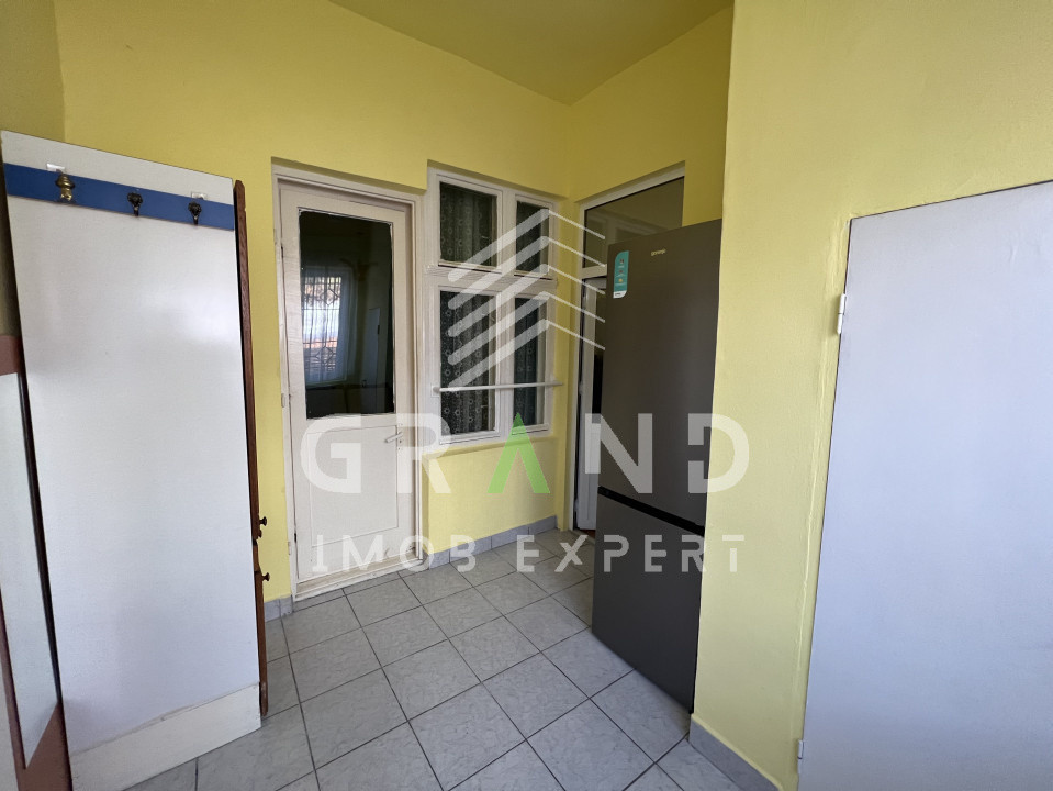 CASA/BIROU 110mp+CURTE 100mp,PARCARE,Zona Grigorescu/P-ta 14 iulie