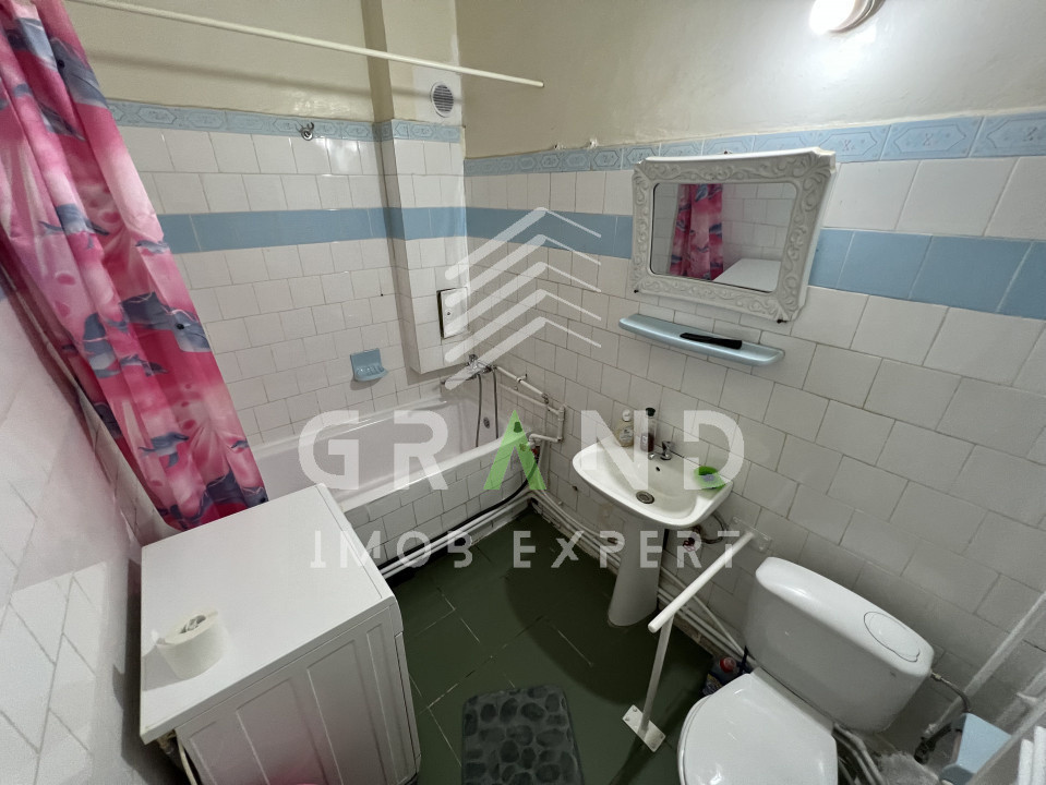 CASA/BIROU 110mp+CURTE 100mp,PARCARE,Zona Grigorescu/P-ta 14 iulie