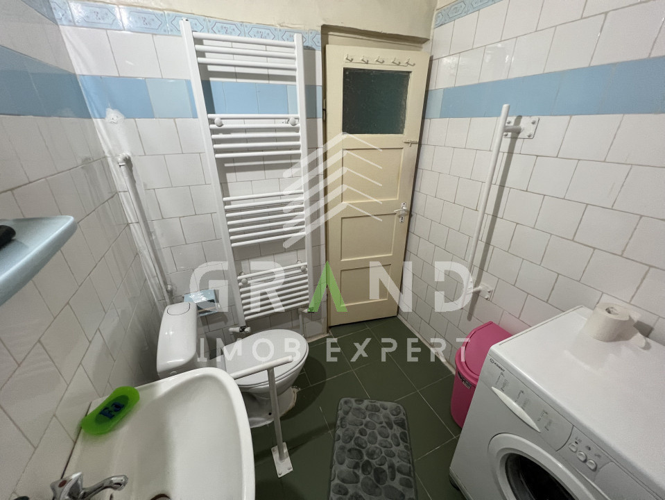 CASA/BIROU 110mp+CURTE 100mp,PARCARE,Zona Grigorescu/P-ta 14 iulie