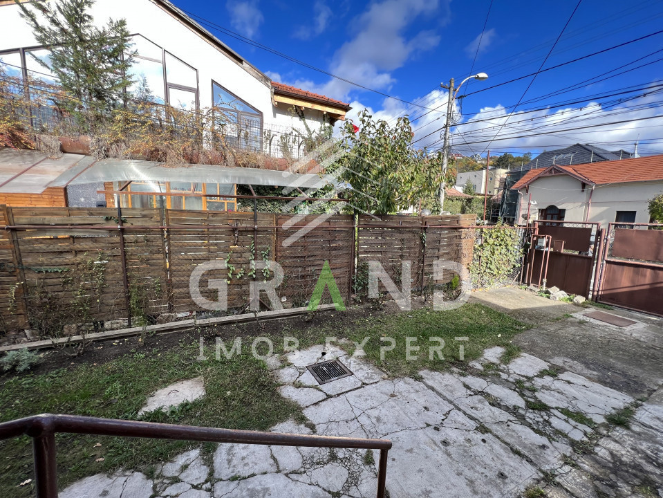 CASA/BIROU 110mp+CURTE 100mp,PARCARE,Zona Grigorescu/P-ta 14 iulie