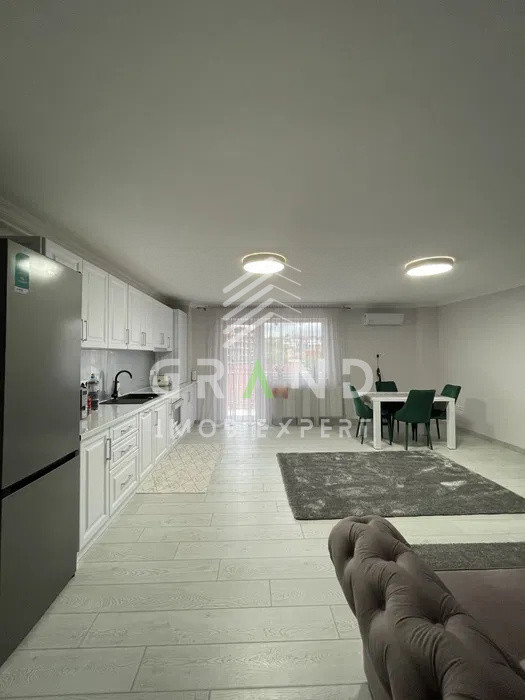 Ap 3 camere/ 2 BAI/ PARCARE SUBTERANA/ BALCON/ zona Calea Baciului