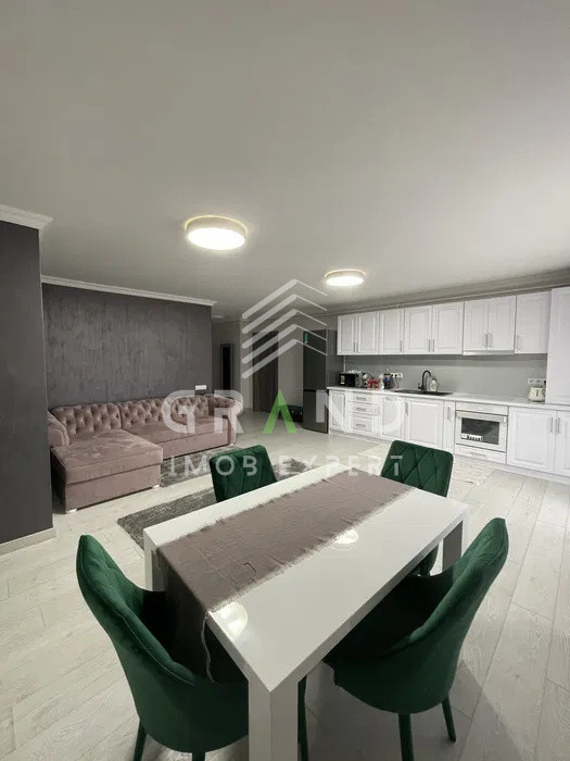 Ap 3 camere/ 2 BAI/ PARCARE SUBTERANA/ BALCON/ zona Calea Baciului