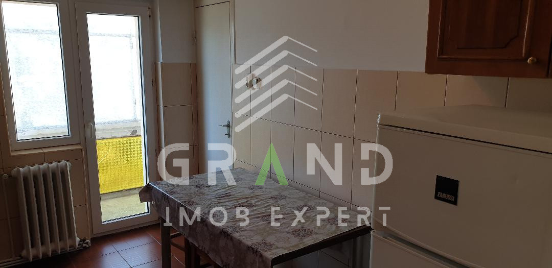 Ap 2 camere DECOMANDAT, BALCON, zona Gheorgheni