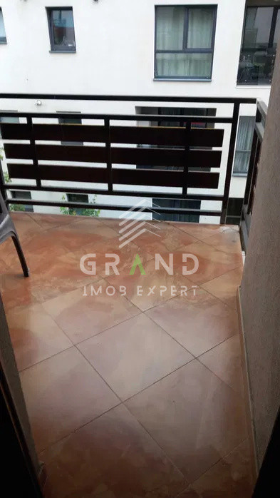 Ap 2 camere, BALCON, zona Plopilor