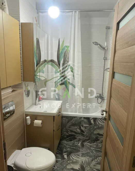 Ap 3 camere DECOMANDAT, 2 PARCARI, GARAJ, zona Gheorgheni