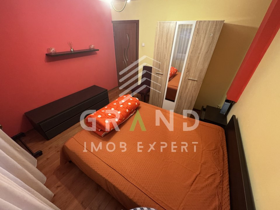 Apartament 3 camere de închiriat–Zorilor, Str. Lunii