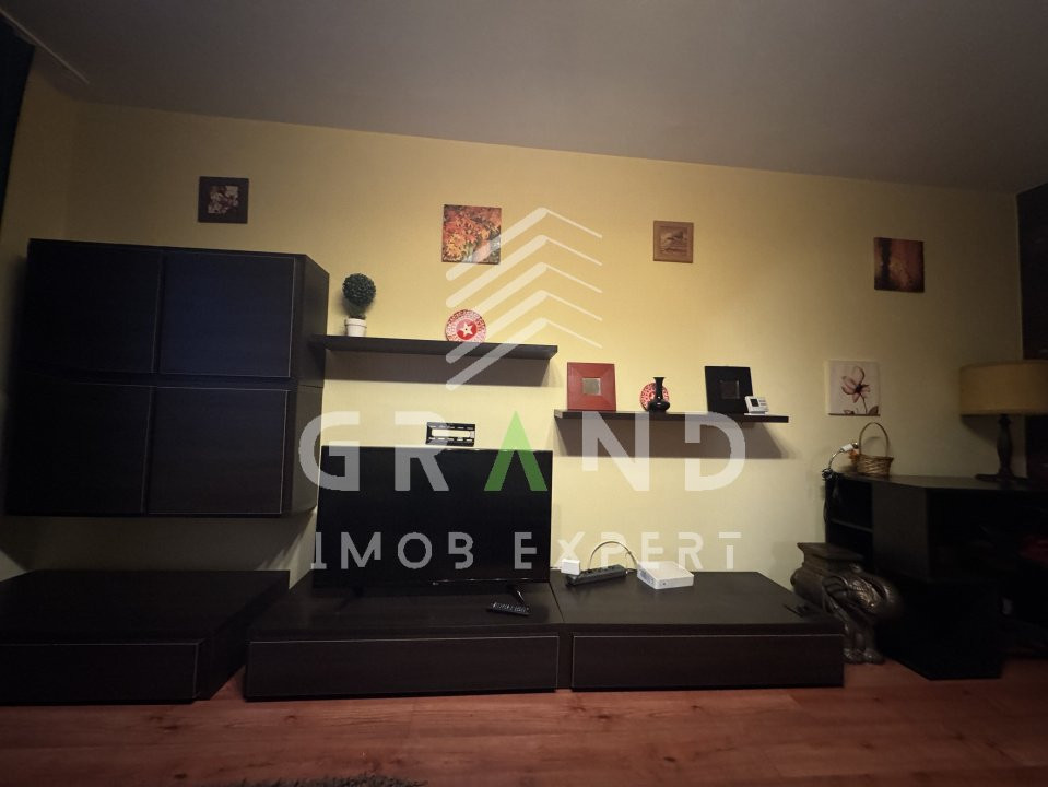 Apartament 3 camere de închiriat–Zorilor, Str. Lunii