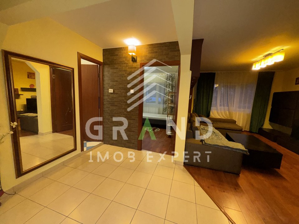 Apartament 3 camere de închiriat–Zorilor, Str. Lunii