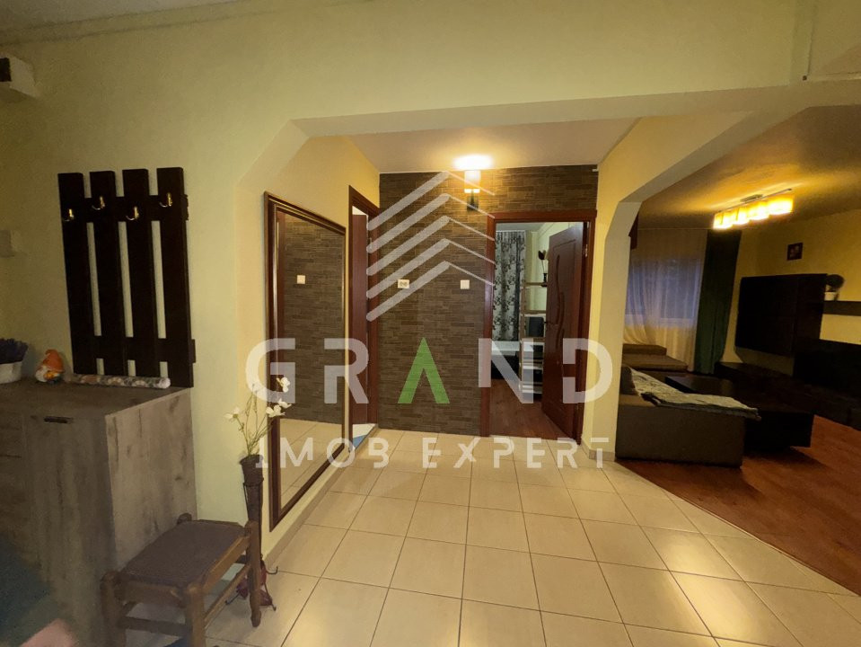 Apartament 3 camere de închiriat–Zorilor, Str. Lunii