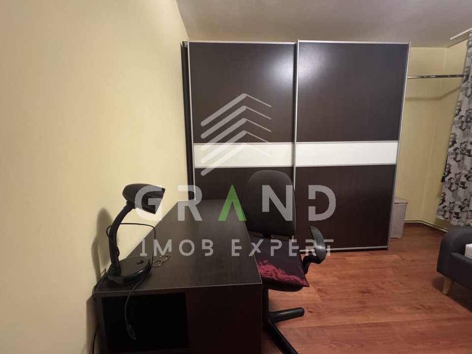 Apartament 3 camere de închiriat–Zorilor, Str. Lunii