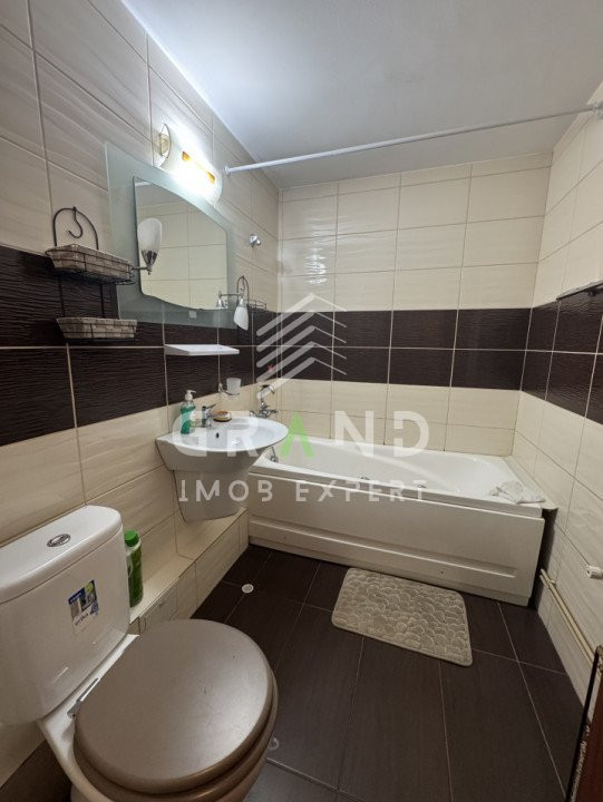 Apartament 3 camere de închiriat–Zorilor, Str. Lunii