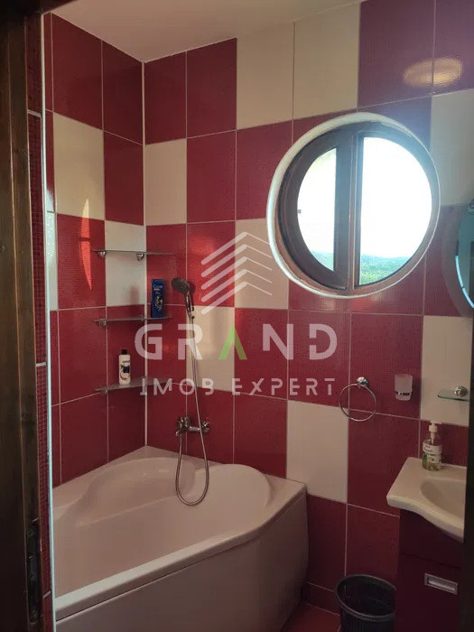Ap 3 camere, BALCON, PARCARE, CAT-FRIENDLY, zona Manastur