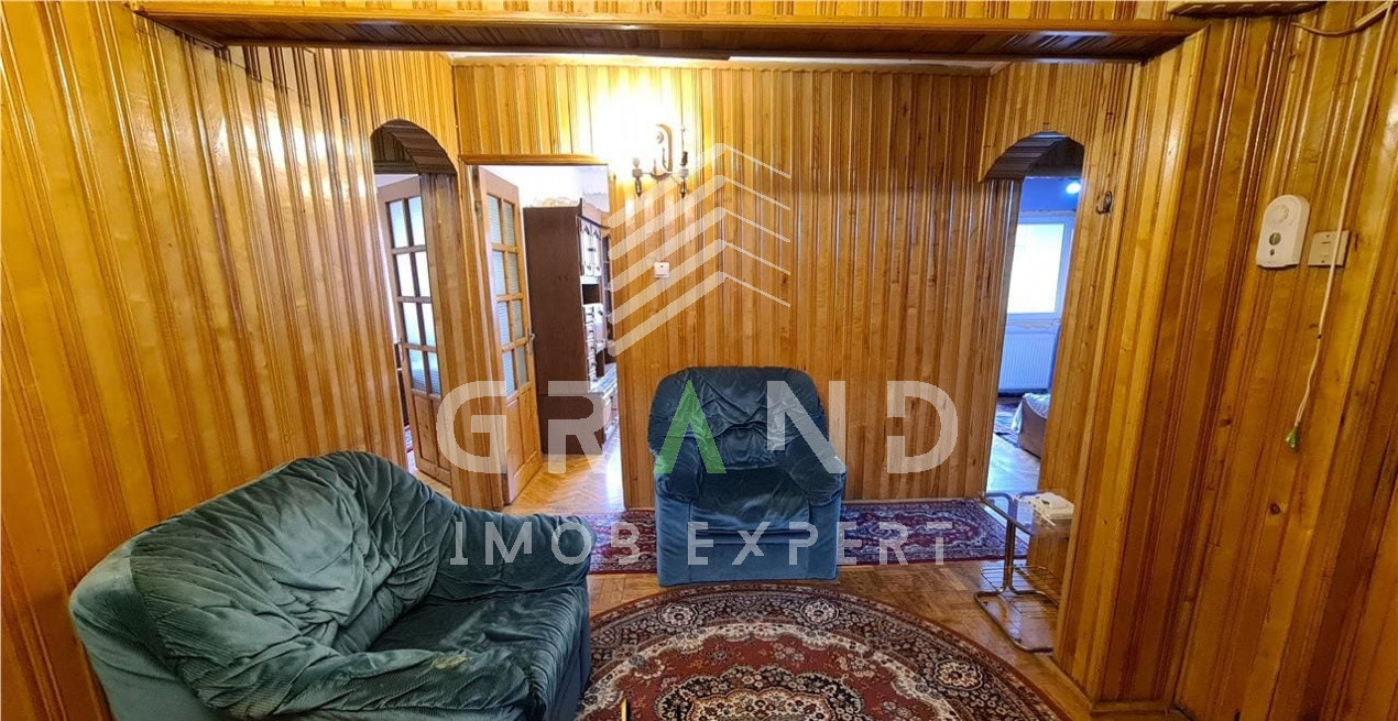 Ap 4 camere,2 BALCOANE, 2 BAI, Zona Zorilor/Observator