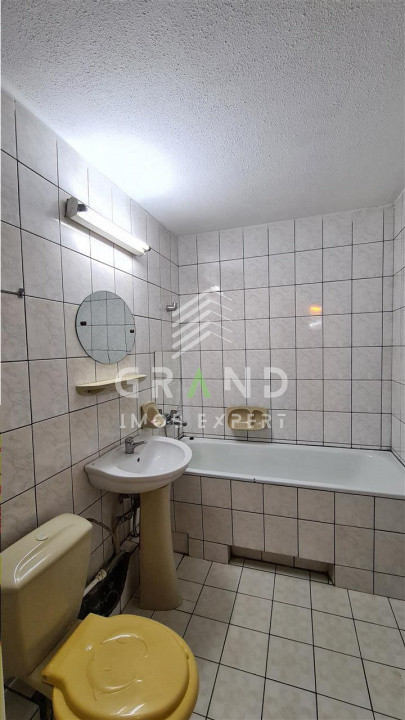 Ap 4 camere,2 BALCOANE, 2 BAI, Zona Zorilor/Observator