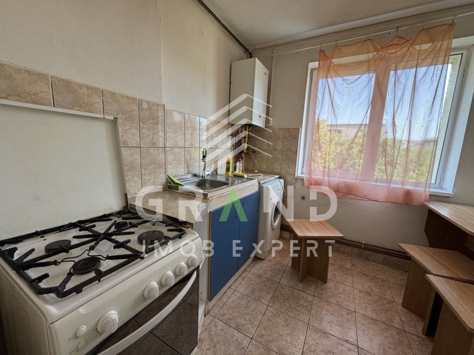 Ap 2 camere,semidecomandat,etaj 3/4,Grigorescu–Str. Petuniei/Plaja Grigorescu
