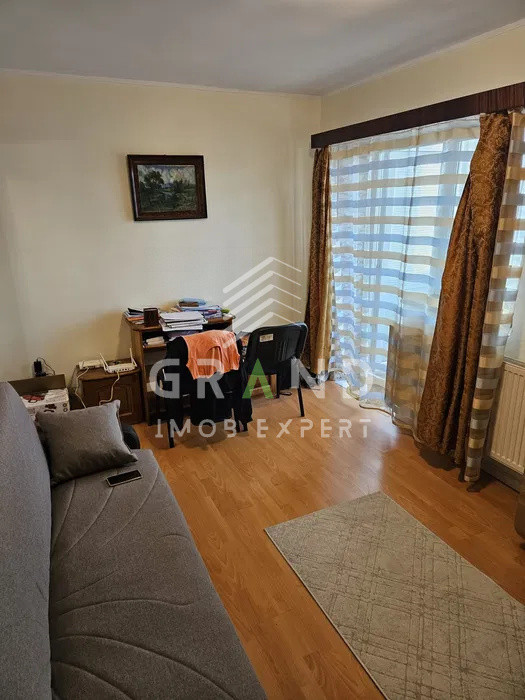GARSONIERA ECONOMA, BALCON INCHIS, PARCARE, zona Zorilor
