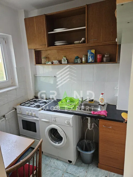 GARSONIERA ECONOMA, BALCON INCHIS, PARCARE, zona Zorilor