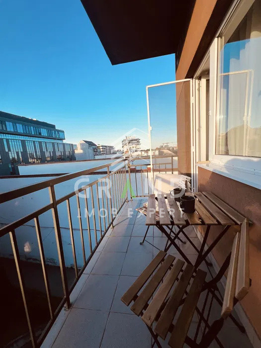 Ap 2 camere, BALCON, GARAJ SUBTERAN, zona Centru